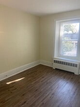 147 N Main St, Unit 2-1 in Doylestown, PA - Foto de edificio - Building Photo