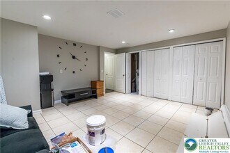 2512 Gila Dr in Easton, PA - Foto de edificio - Building Photo