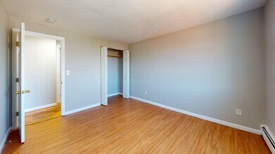 21 Staples Ave in Everett, MA - Building Photo - Building Photo