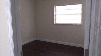 5036 College Dr in Orlando, FL - Building Photo - Building Photo