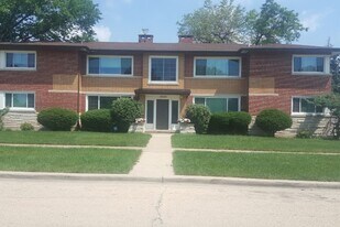 10350 Kipling St, Unit 1E in Westchester, IL - Building Photo
