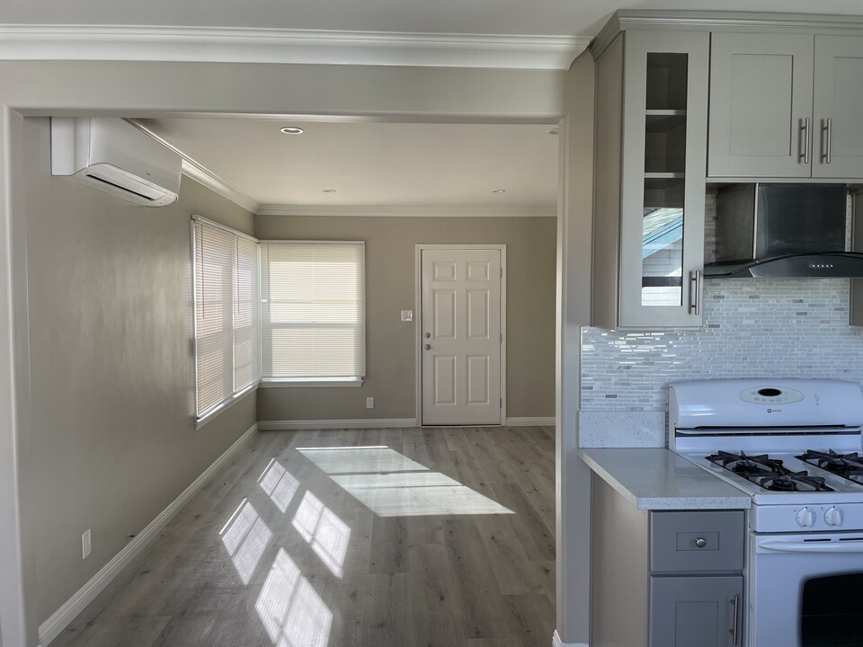 210 W Elk Ave, Unit 6 in Glendale, CA - Foto de edificio