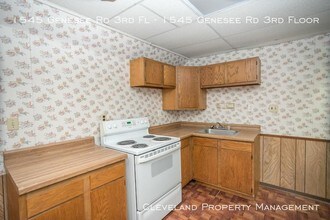 1545 Genesee Rd in South Euclid, OH - Building Photo - Building Photo