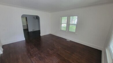 24 Cochrane Pl in Pontiac, MI - Building Photo - Building Photo