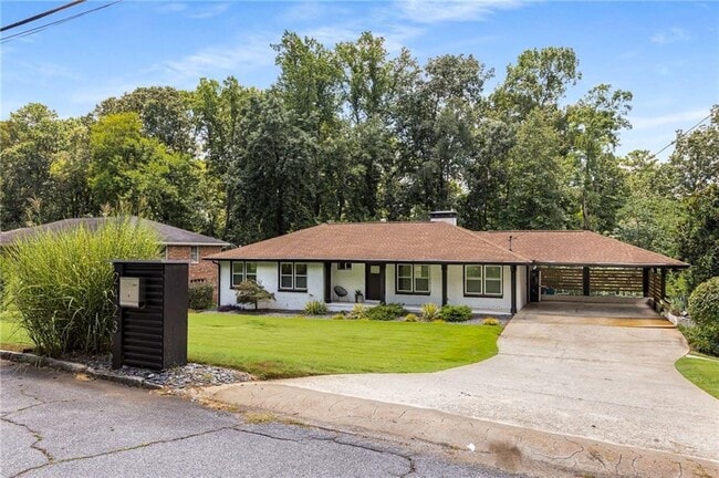 property at 2423 Sunset Dr NE