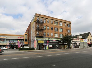 5425 Santa Monica Blvd in Los Angeles, CA - Building Photo - Building Photo