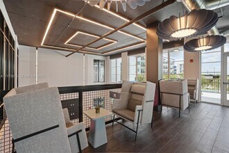 2095 W Atlantic Ave in Delray Beach, FL - Building Photo - Building Photo