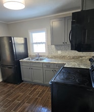 1105 Olive St in Concordia, KS - Building Photo - Building Photo