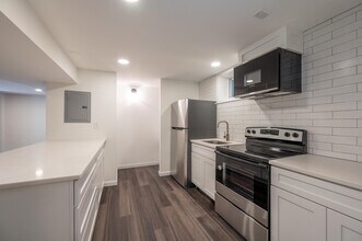 124 Bentley Ave in Jersey City, NJ - Building Photo - Building Photo