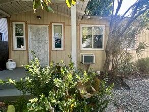 1352 N McCadden Pl in Los Angeles, CA - Building Photo - Building Photo
