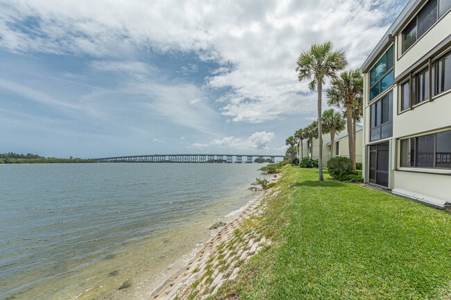 property at 1840 Tarpon Ln