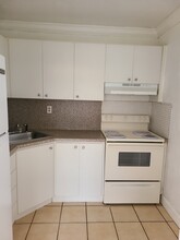 17255 SW 95th Ave, Unit 159 in Palmetto Bay, FL - Building Photo - Building Photo