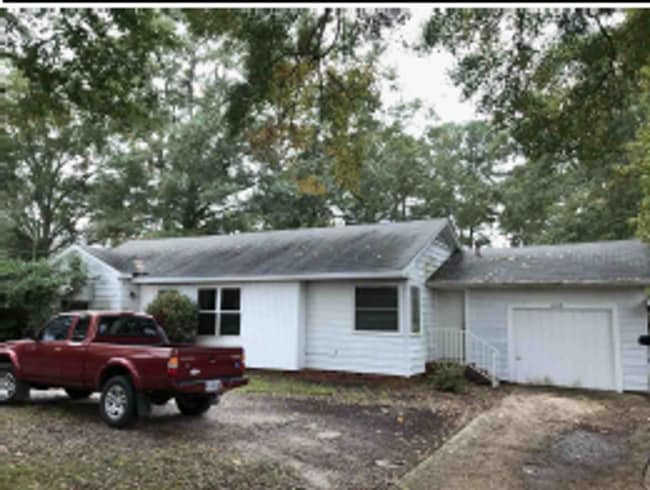 property at 1105 Coushatta St