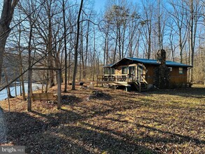 8 Dewdrop Ln in Great Cacapon, WV - Building Photo - Building Photo