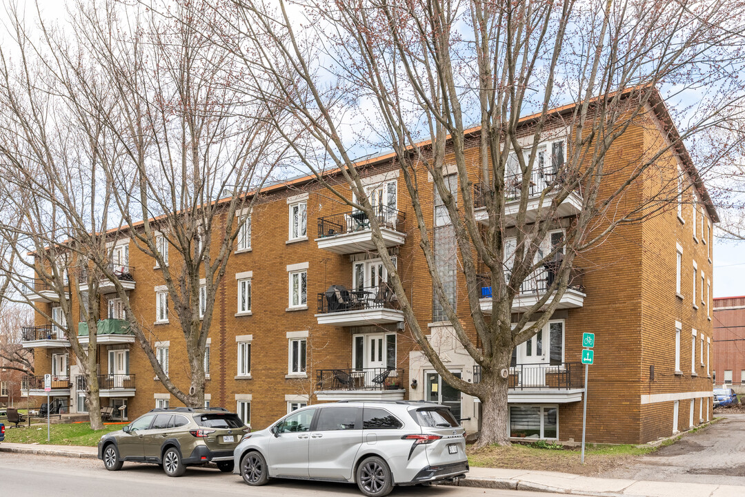 925 Calixa-Lavallée Av in Québec, QC - Building Photo