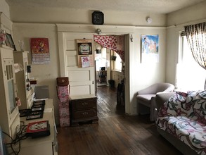 1319 N Broadway in Los Angeles, CA - Building Photo - Interior Photo