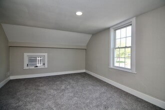 718 Elm St in Perrysburg, OH - Building Photo - Building Photo
