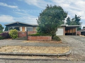 1131 Lenore Dr in Tacoma, WA - Building Photo