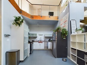 926 Chester St, Unit C in Oakland, CA - Building Photo - Building Photo