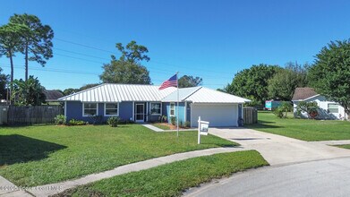 871 Southern Pine Trail in Rockledge, FL - Building Photo - Building Photo