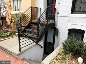 2298 Champlain St NW, Unit A in Washington, DC - Building Photo - Building Photo
