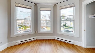 43 Hancock St in Everett, MA - Foto de edificio - Building Photo