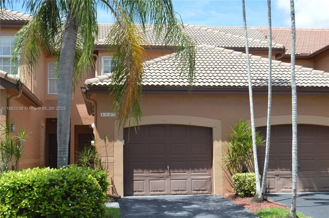 property at 1527 Veracruz Ln