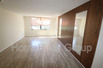 10852 N Kendall Dr in Miami, FL - Building Photo - Building Photo