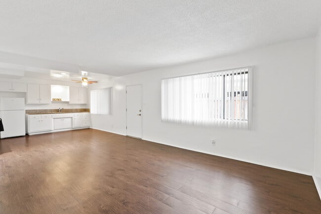 768 Gaviota Ave. in Long Beach, CA - Foto de edificio - Building Photo