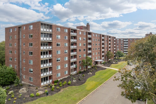 Hill Estates in Belmont, MA - Building Photo - Building Photo