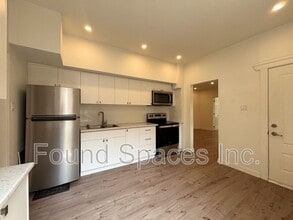 26 Cayuga St in Brantford, ON - Building Photo - Building Photo