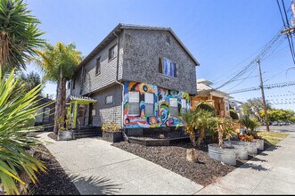 1551 Saint Charles St in Alameda, CA - Foto de edificio - Building Photo