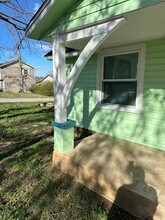 188 Walnut St in Hollister, MO - Building Photo - Building Photo