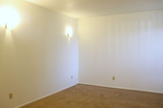 4207 Calle Barona in Sierra Vista, AZ - Foto de edificio - Building Photo