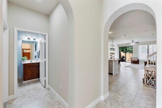 10450 Wellington Parc Dr in Wellington, FL - Building Photo - Building Photo