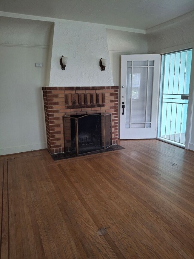 2701-2703 16th St in Sacramento, CA - Building Photo - Building Photo