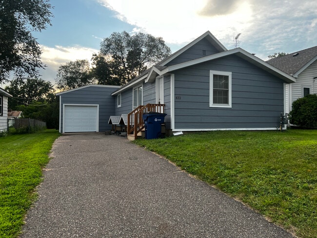 property at 833 20th Ave N