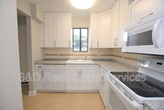 1836 N Crystal Lake Dr in Lakeland, FL - Building Photo - Building Photo