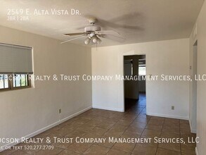 2549 E Alta Vista St in Tucson, AZ - Building Photo - Building Photo
