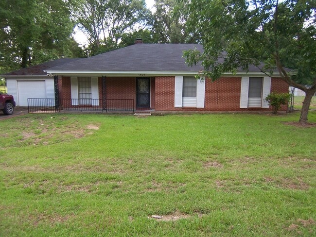 property at 1409 Oaklane Loop
