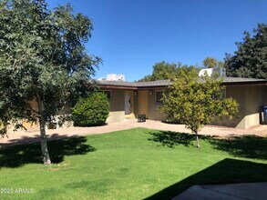 2020 S Granada Dr in Tempe, AZ - Building Photo - Building Photo