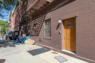 739 President St in Brooklyn, NY - Foto de edificio - Building Photo