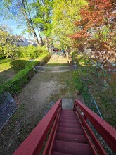 552 Manor Ridge Rd in Pelham Manor, NY - Foto de edificio - Building Photo