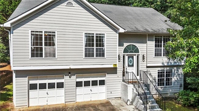 property at 3075 Dogwood Creek Pkwy NW