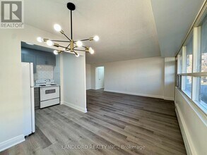 17 Gulliver Rd in Toronto, ON - Building Photo - Building Photo