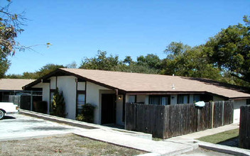 2813-3001 Parker Ln in Austin, TX - Building Photo - Building Photo