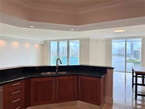 3367 NE 183rd St in Aventura, FL - Building Photo - Building Photo