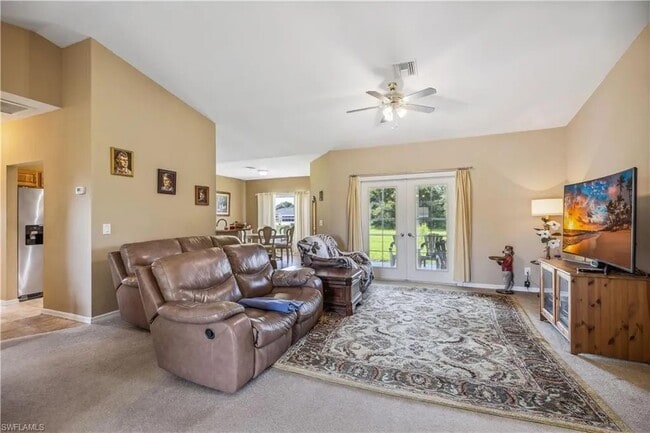 6351 Maytree Cir in Ft. Myers, FL - Building Photo - Building Photo