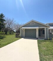 1590 SE Dewberry Ct in Port St. Lucie, FL - Building Photo