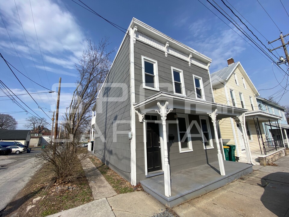 26 N Franklin St in Gettysburg, PA - Building Photo